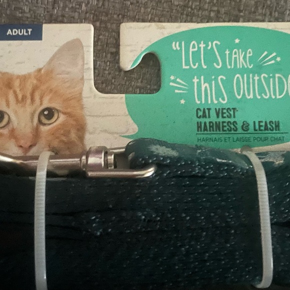 Whisker City Adult Cat Harness - Picture 3 of 4